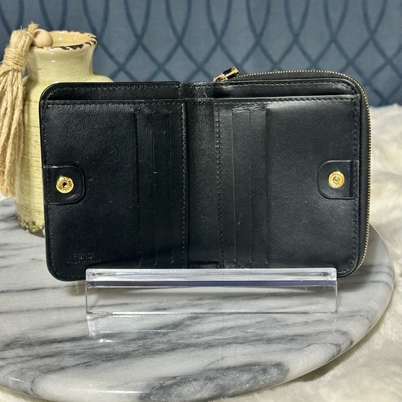 Fendi Black Bifold Leather Wallet Snap Zip Closure 8M0407 Includes COA - Picture 6 of 16